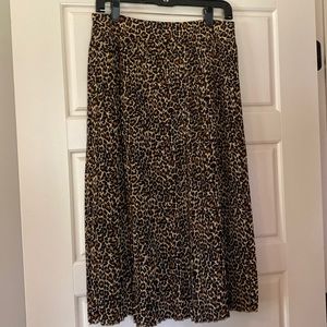 J Crew Leopard pleated skirt size 6